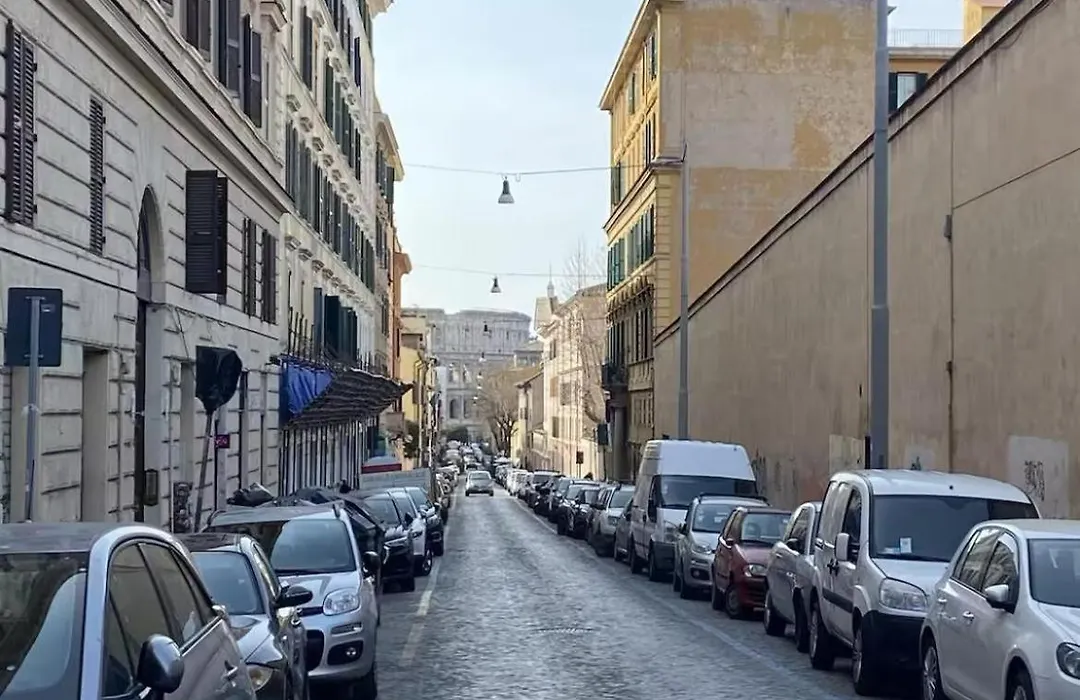 Cozy Colosseo-1